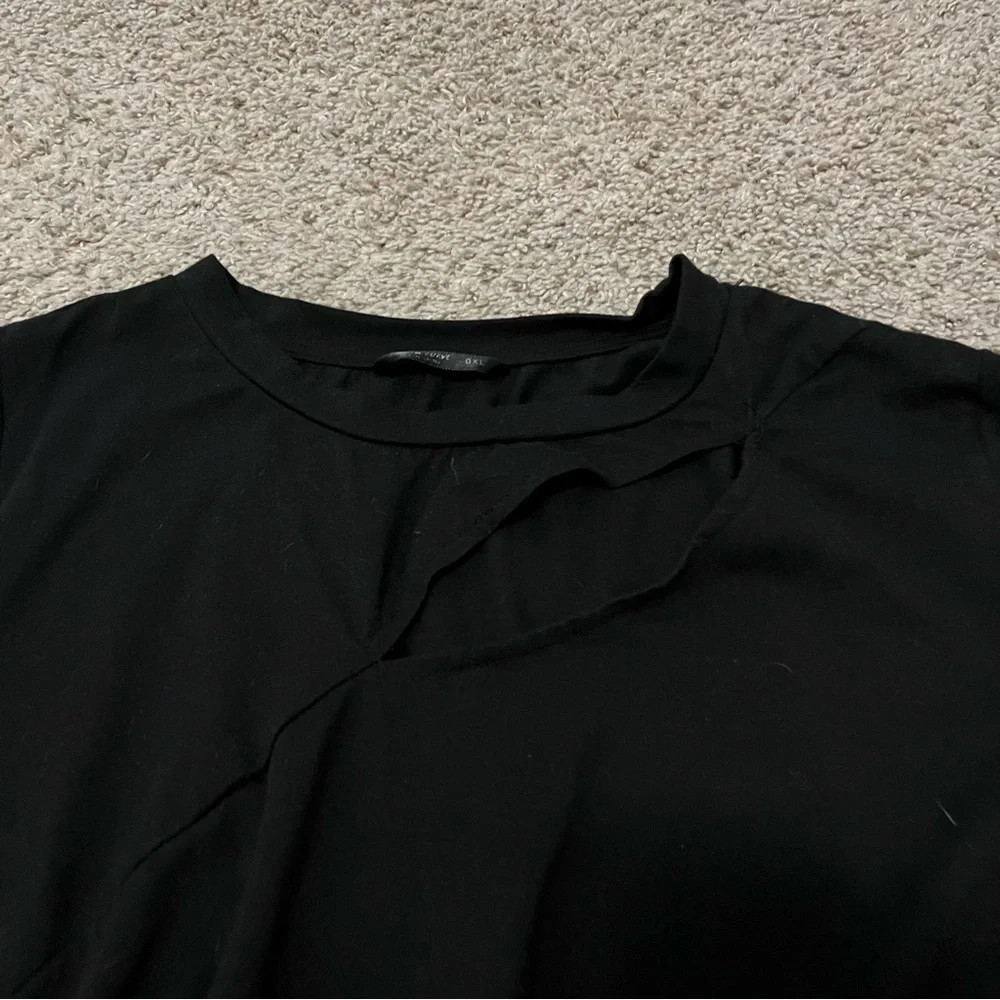 TEE - Picture 3 of 4